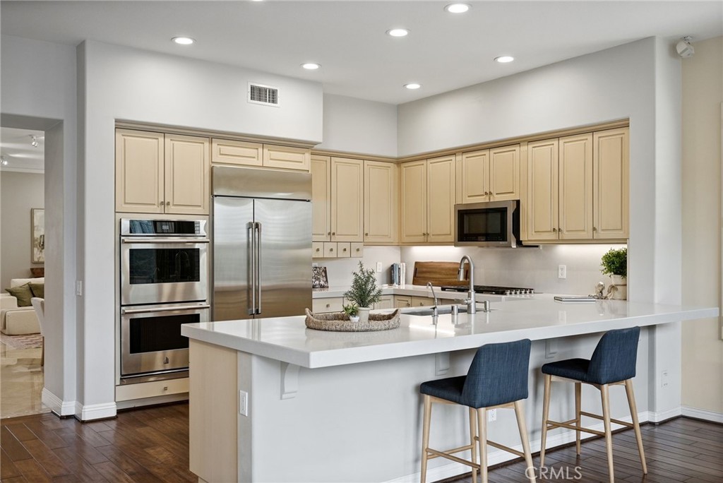 20356 Vía Cellini Porter Ranch, CA 91326 - Photo 17 of 62