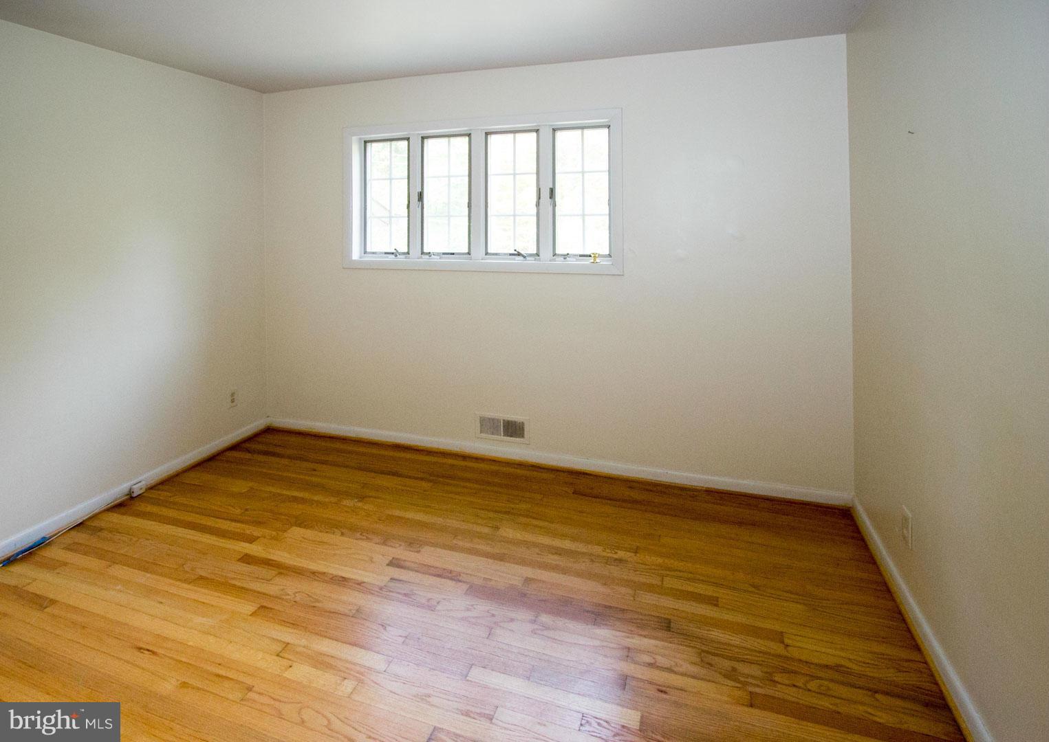 1852 Circle Road Ruxton, MD 21204 - Photo 11 of 22 Bedroom #3