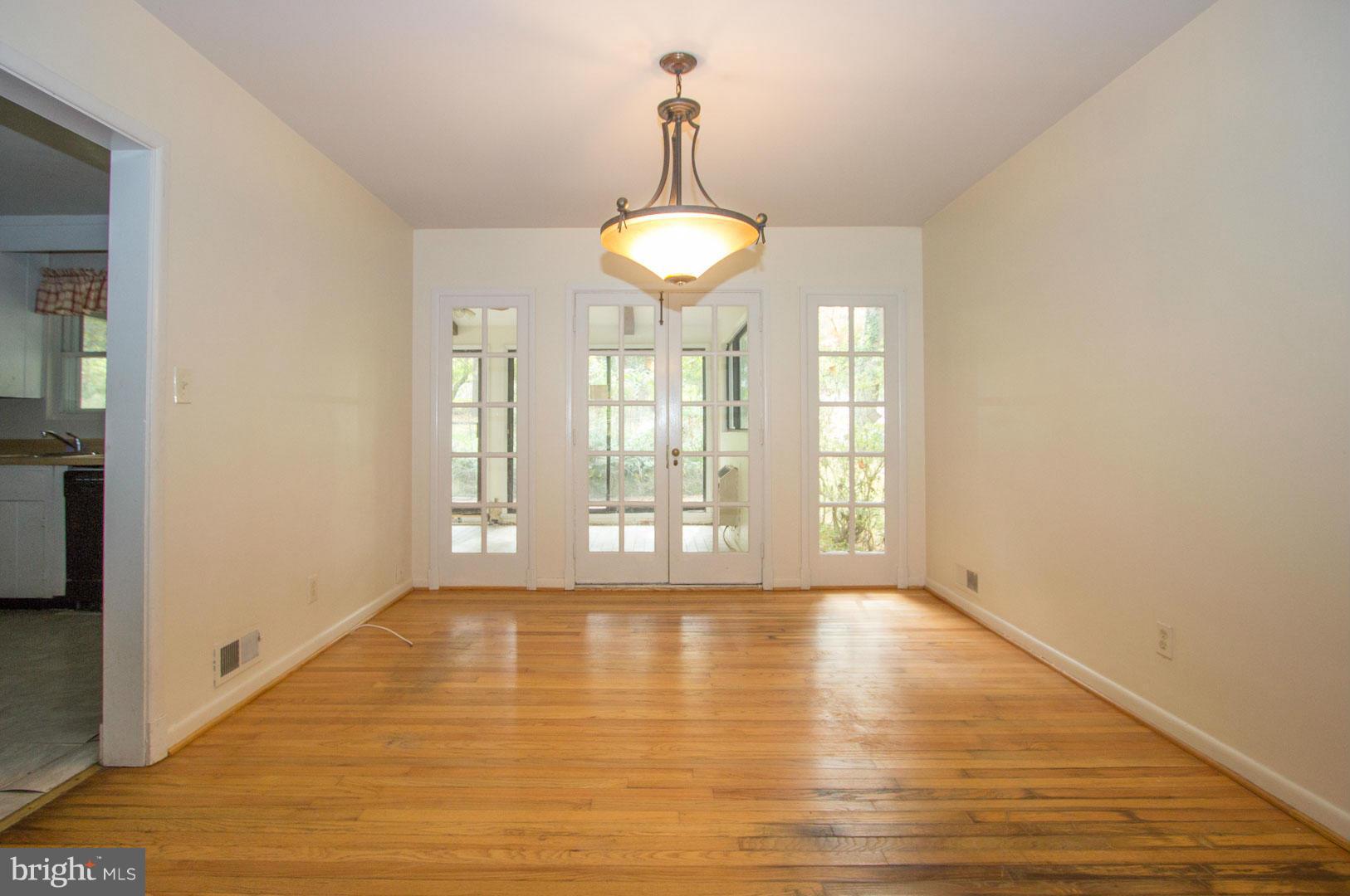 1852 Circle Road Ruxton, MD 21204 - Photo 4 of 22 Dining Room