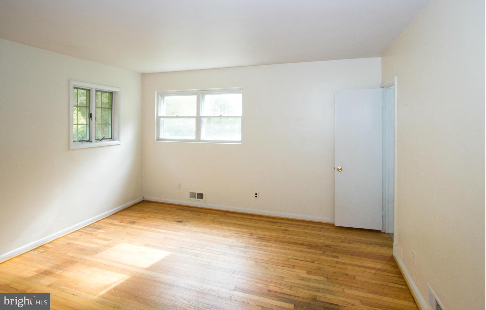 1852 Circle Road Ruxton, MD 21204 - Photo 8 of 22 Bedroom (Master)