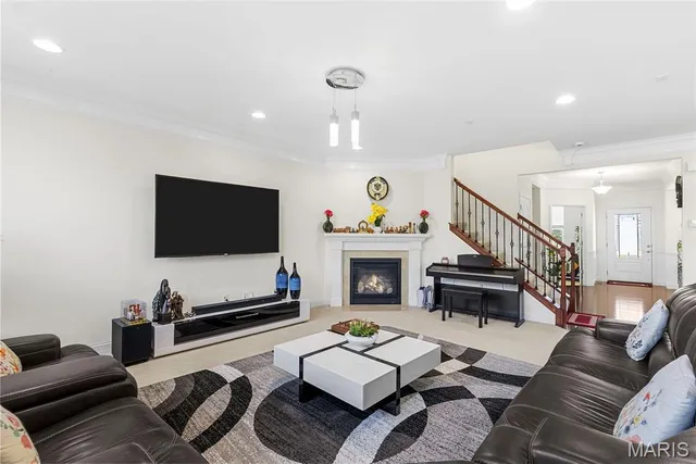 $924,500 | 718 Savannah Crossing Way, Chesterfield, MO 63017