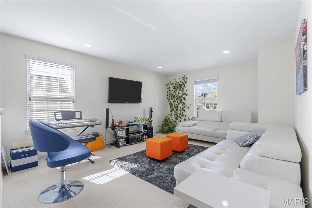 718 Savannah Crossing Way Chesterfield, MO 63017 - Photo 18 of 34