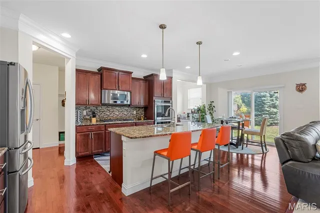 $924,500 | 718 Savannah Crossing Way, Chesterfield, MO 63017