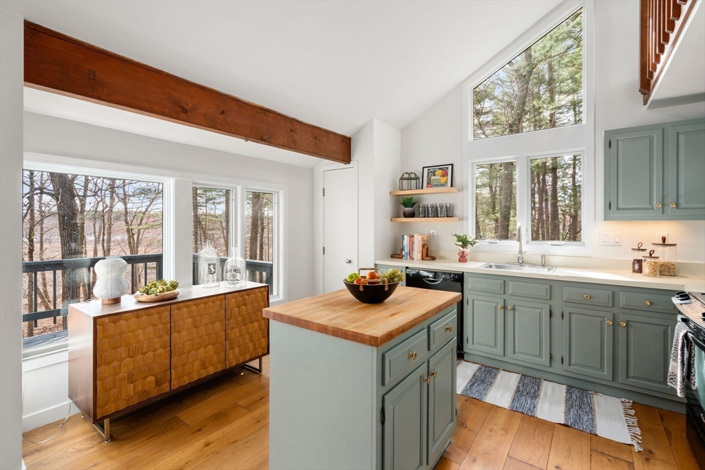 351 Silver Hill Road Concord, MA 01742 - Photo 6 of 37