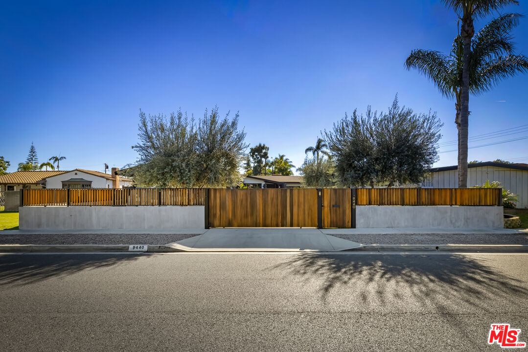 9440 Gallatin Road Downey, CA 90240 - Photo 2 of 55 a view of swimming pool with a yard