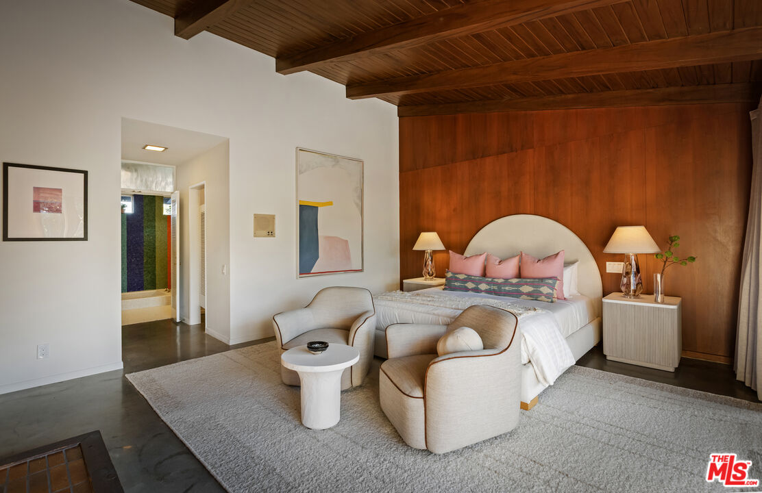 9440 Gallatin Road Downey, CA 90240 - Photo 25 of 55 a living room with furniture a mirror and a window