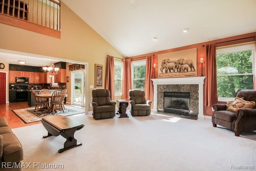 2813 Black Eagle Ridge Howell, MI 48843 - Photo 8 of 61 008-2987373-small.jpg