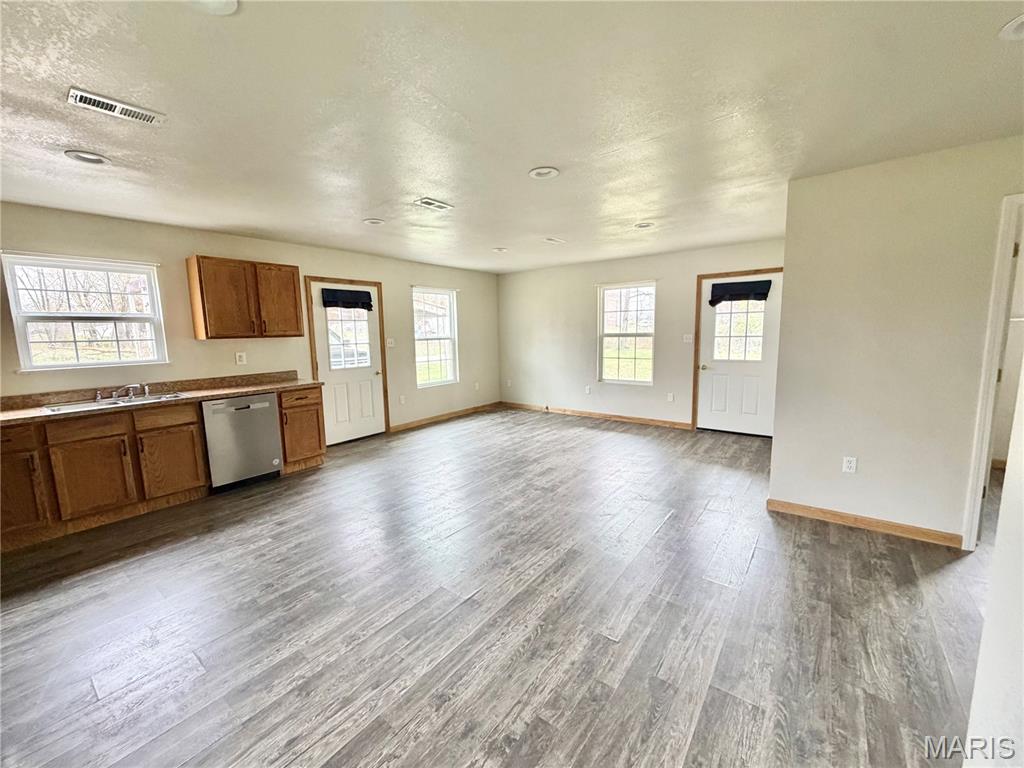 307 Walnut Street Bellflower, MO 63333 - Photo 9 of 20