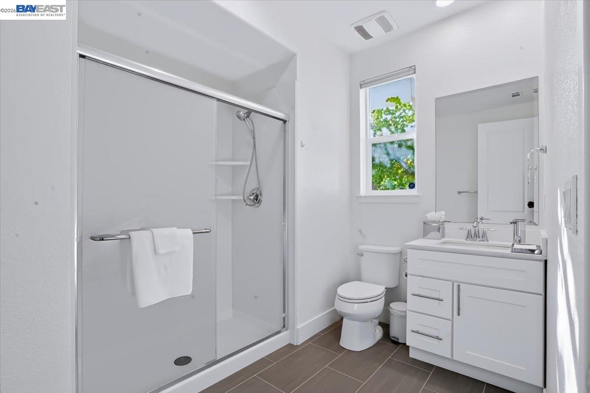 1826 Entrance Road Alameda, CA 94501 - Photo 8 of 46 Gallery Image 8