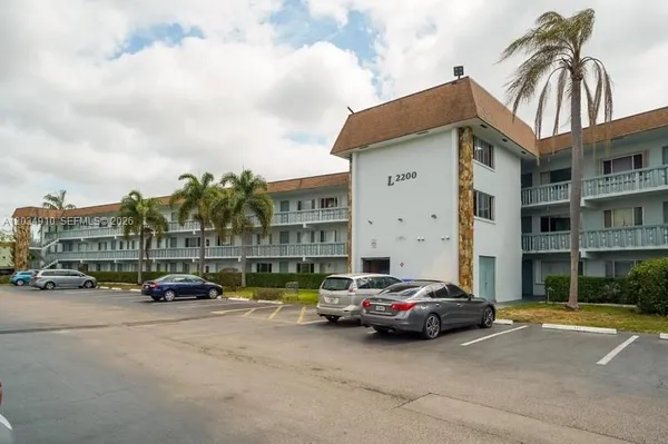 $1,550 | 2200 Springdale Boulevard, Unit 214, Palm Springs, FL 33461