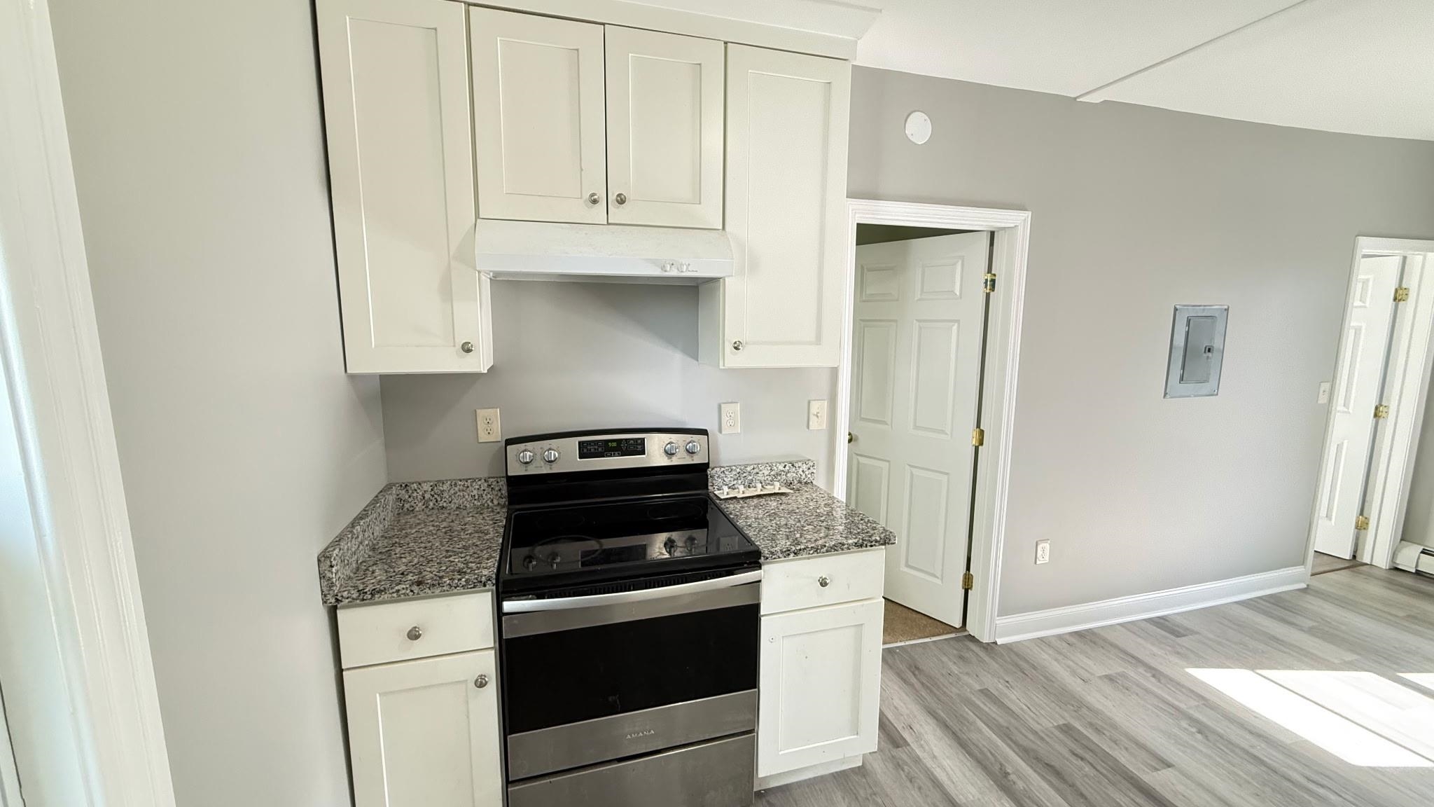 152 Pearl Street, Unit 2 Manchester, NH 03104 - Photo 2 of 21