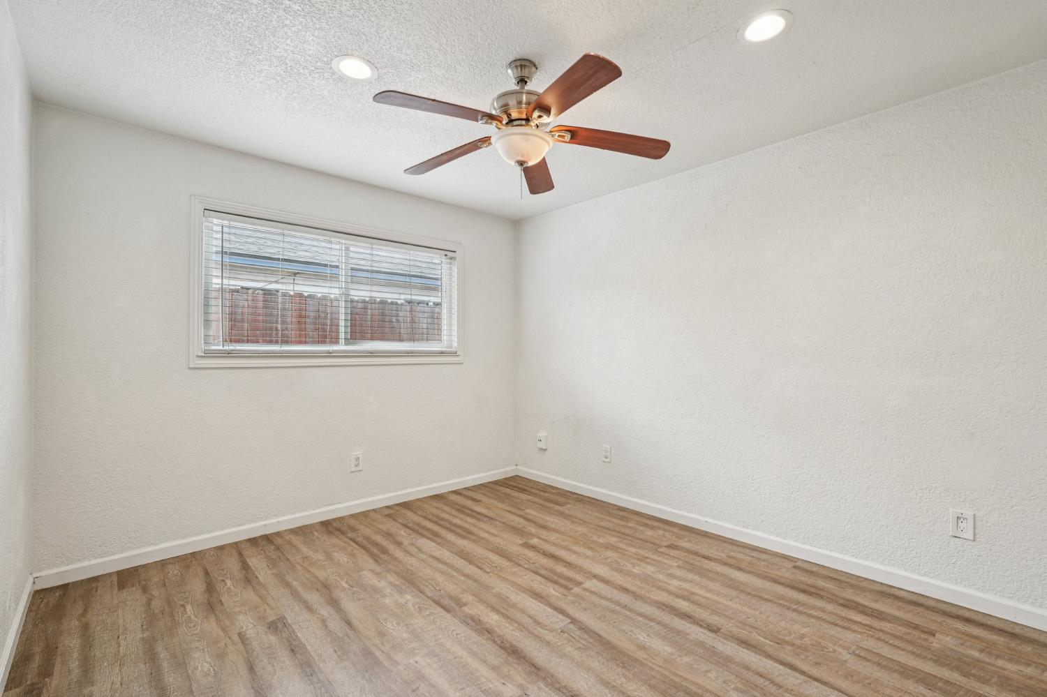 2753 Lerwick Road Sacramento, CA 95821 - Photo 11 of 32