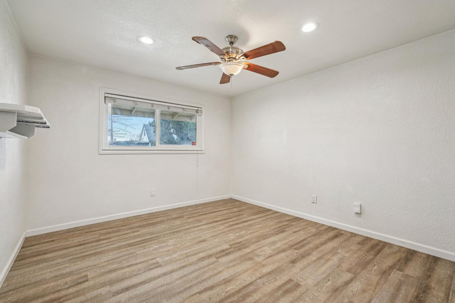 2753 Lerwick Road Sacramento, CA 95821 - Photo 13 of 32