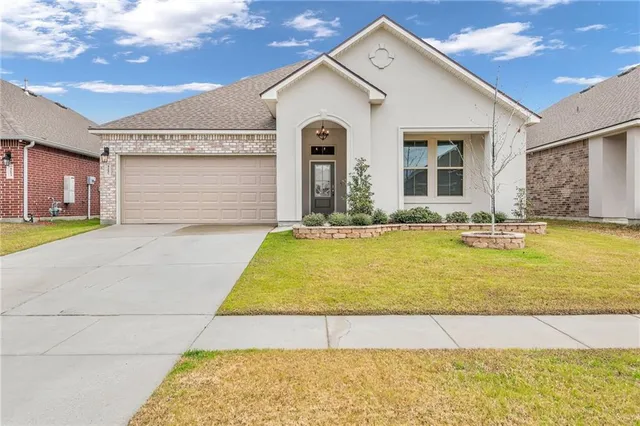 $2,300 | 5257 Summer Pecan Road, Slidell, LA 70461