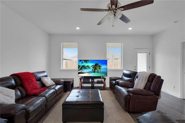 $2,300 | 5257 Summer Pecan Road, Slidell, LA 70461