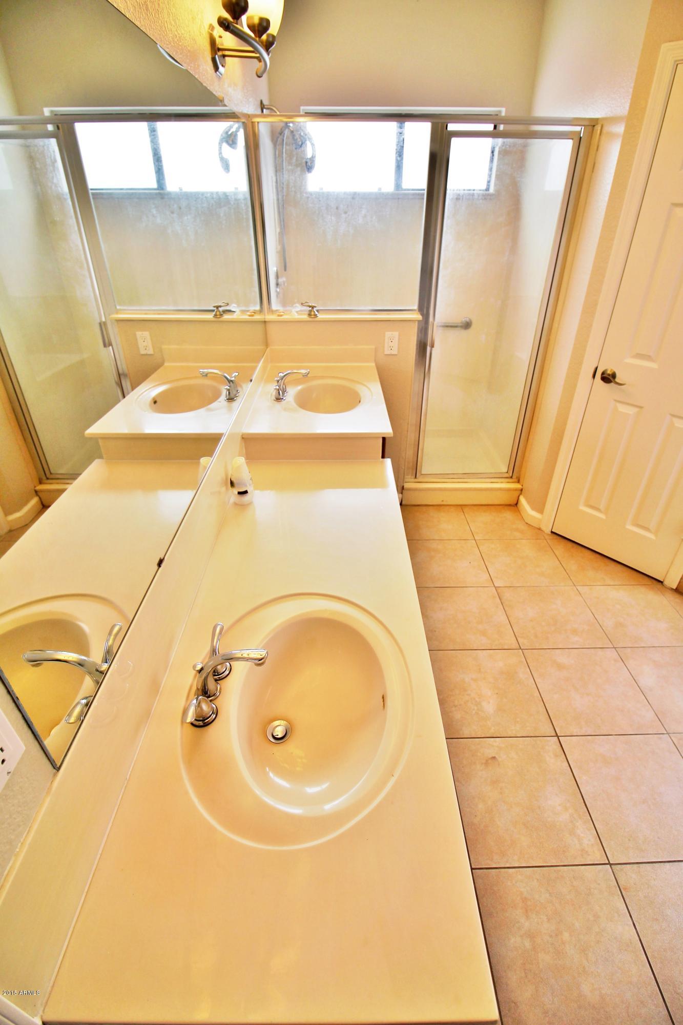 1307 East Mineral Road Gilbert, AZ 85234 - Photo 20 of 37 IMG_2116 (8)