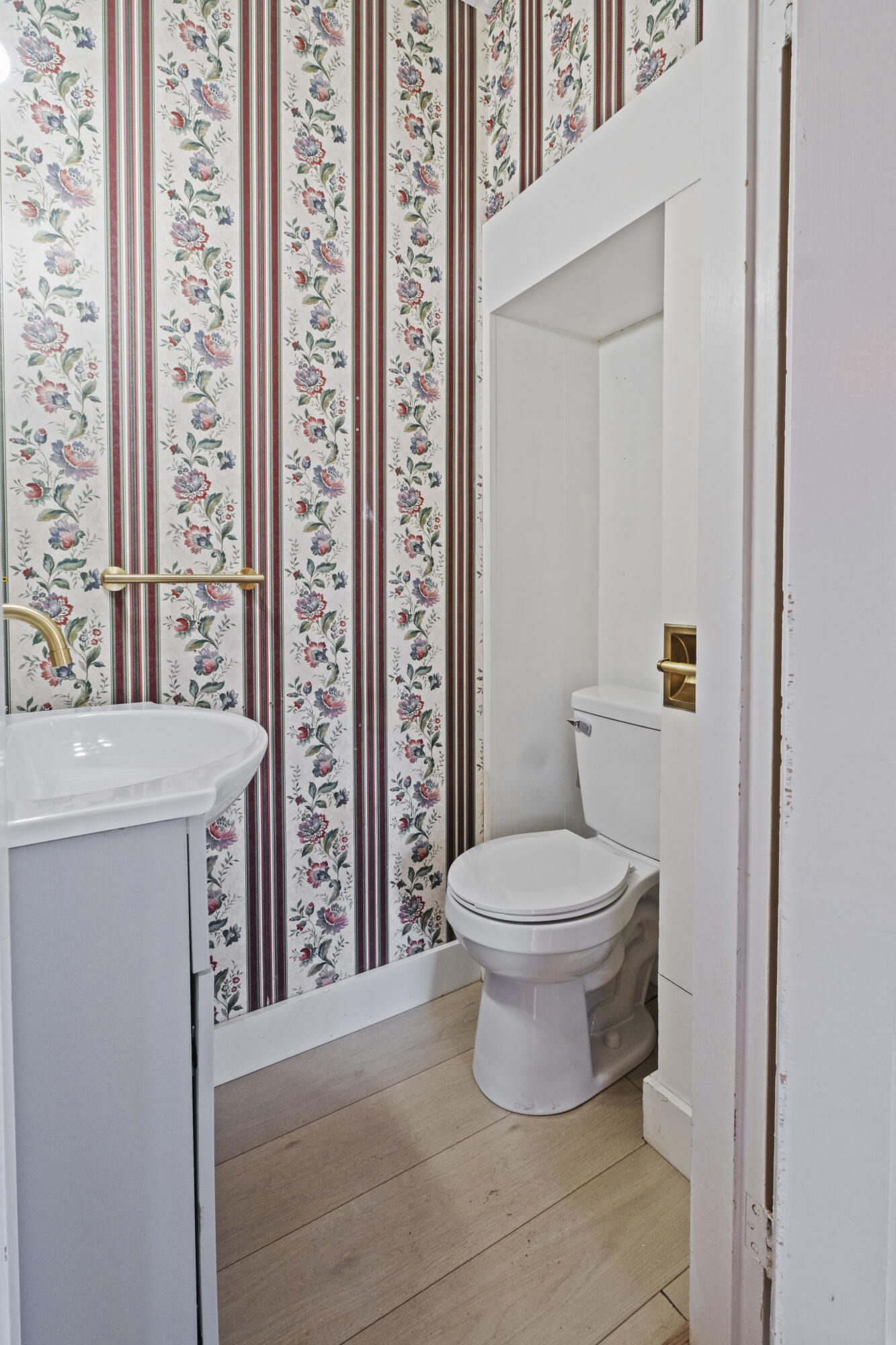 18 Maple Street Skowhegan, ME 04976 - Photo 25 of 64 25_18 mpale st - interior-42