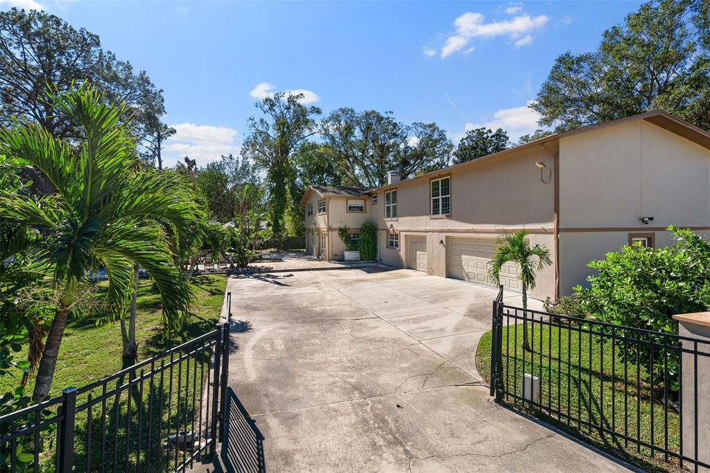1833 North Keene Road Clearwater, FL 33765 - Photo 3 of 29