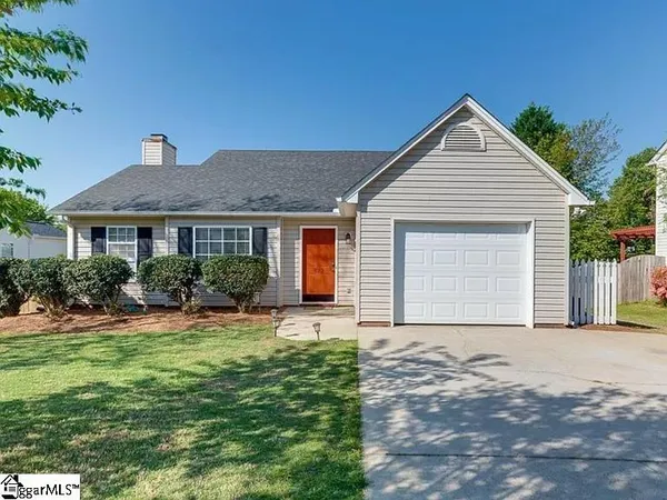$1,835 | 422 Riverside Chase Circle, Greer, SC 29650