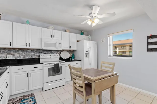 $160,000 | 175 Kings Highway, Unit 428, Punta Gorda, FL 33983