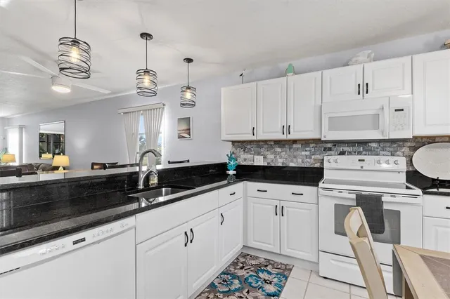 $160,000 | 175 Kings Highway, Unit 428, Punta Gorda, FL 33983