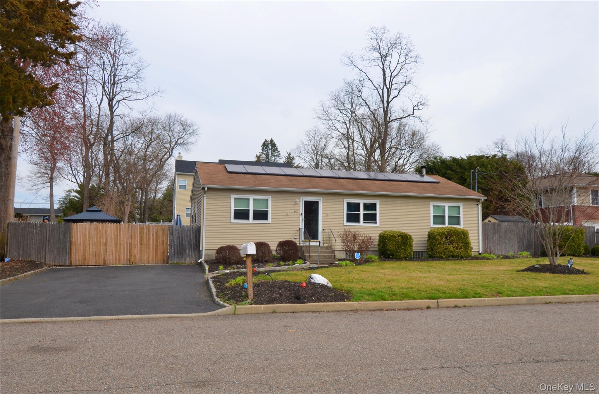 61 Manchester Road Huntington, NY 11743 - Photo 1 of 16