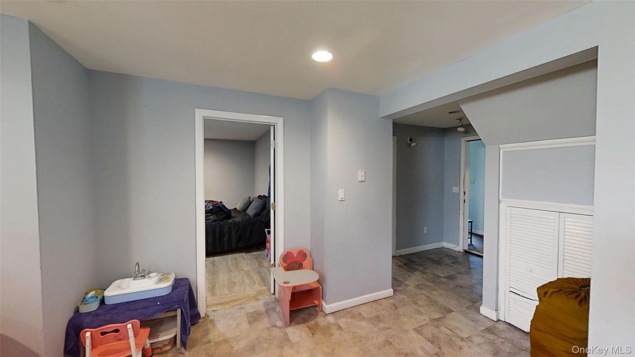 61 Manchester Road Huntington, NY 11743 - Photo 11 of 16