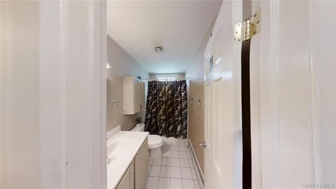 $750,000 | 61 Manchester Road, Huntington, NY 11743