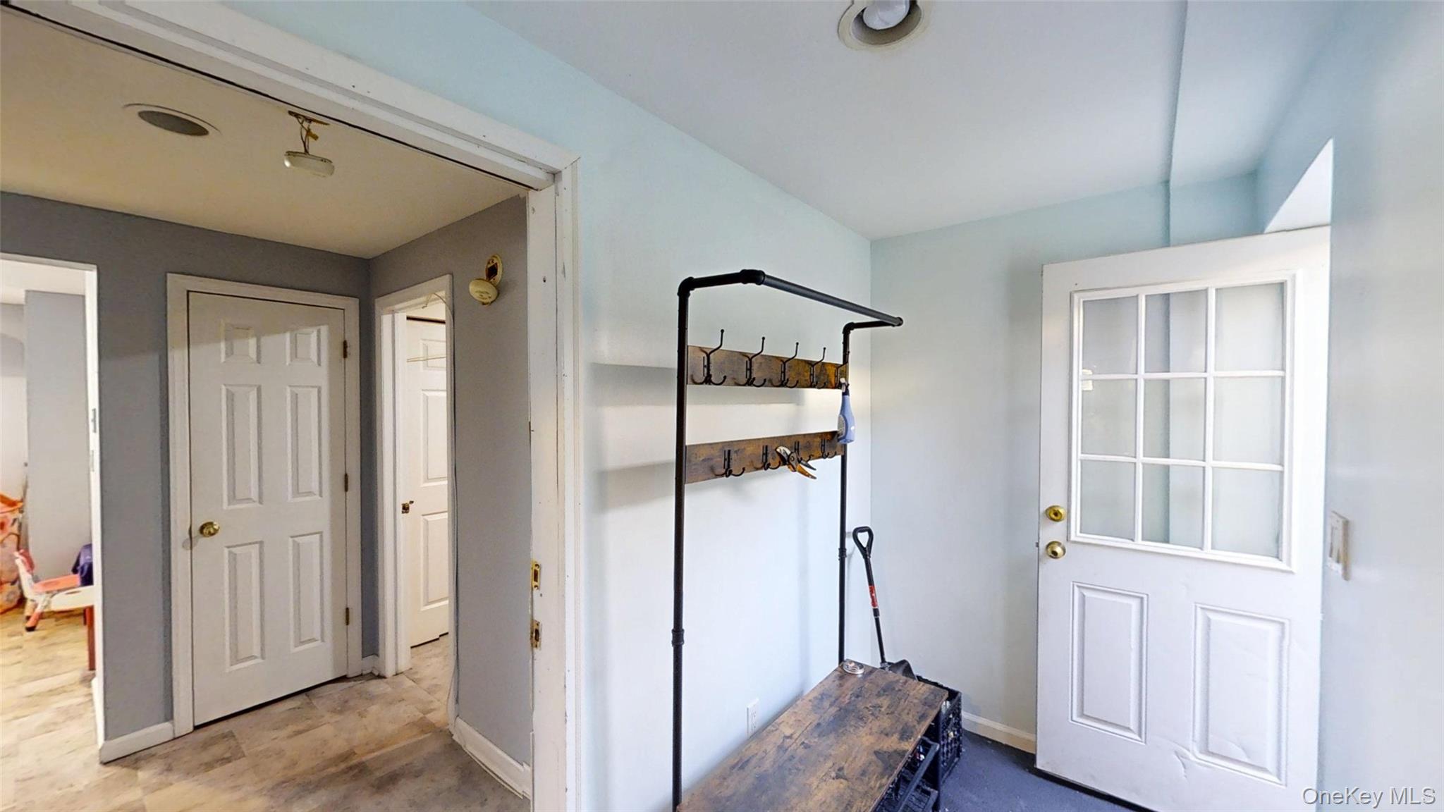 61 Manchester Road Huntington, NY 11743 - Photo 9 of 16