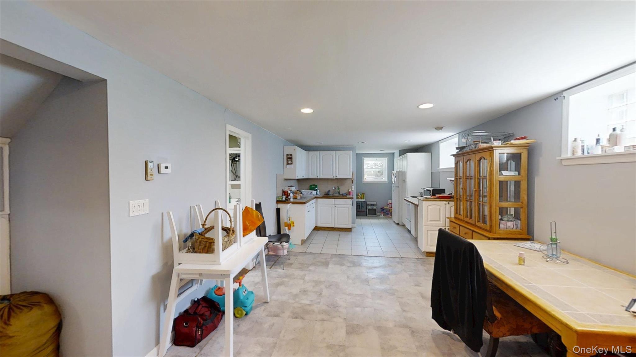 61 Manchester Road Huntington, NY 11743 - Photo 10 of 16