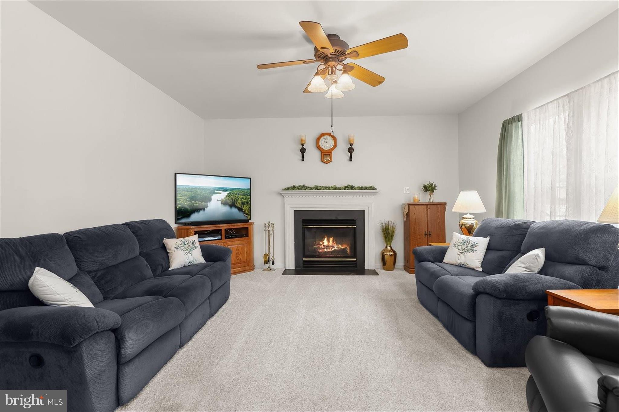6463 Tydings Road Sykesville, MD 21784 - Photo 4 of 104 Family Room -Fireplace