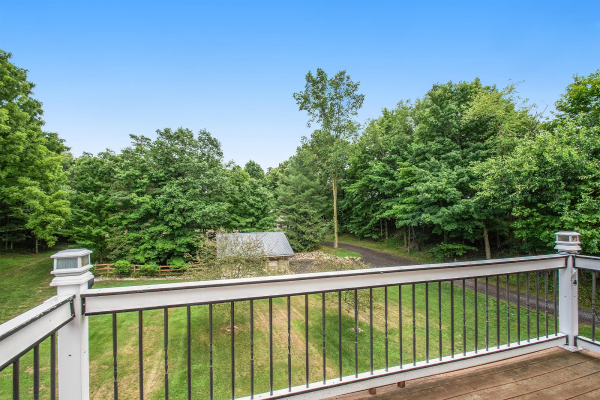 53885 Rudy Road Dowagiac, MI 49047 - Photo 34 of 55 UPPER SUITE DECK