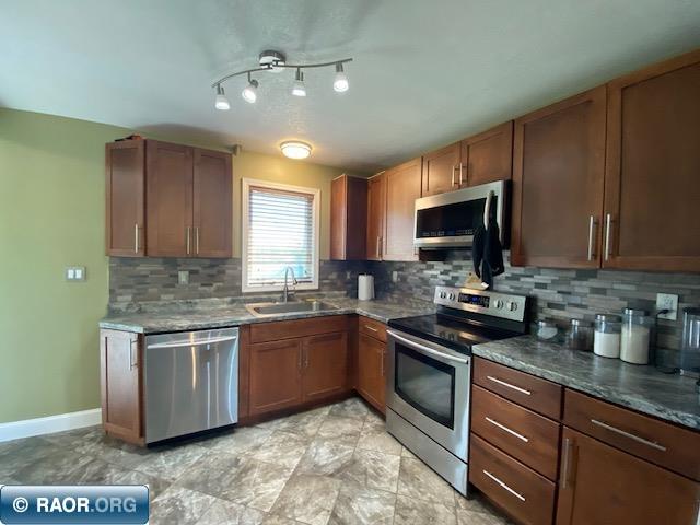 1534 10th Street South Virginia, MN 55792 - Photo 5 of 17