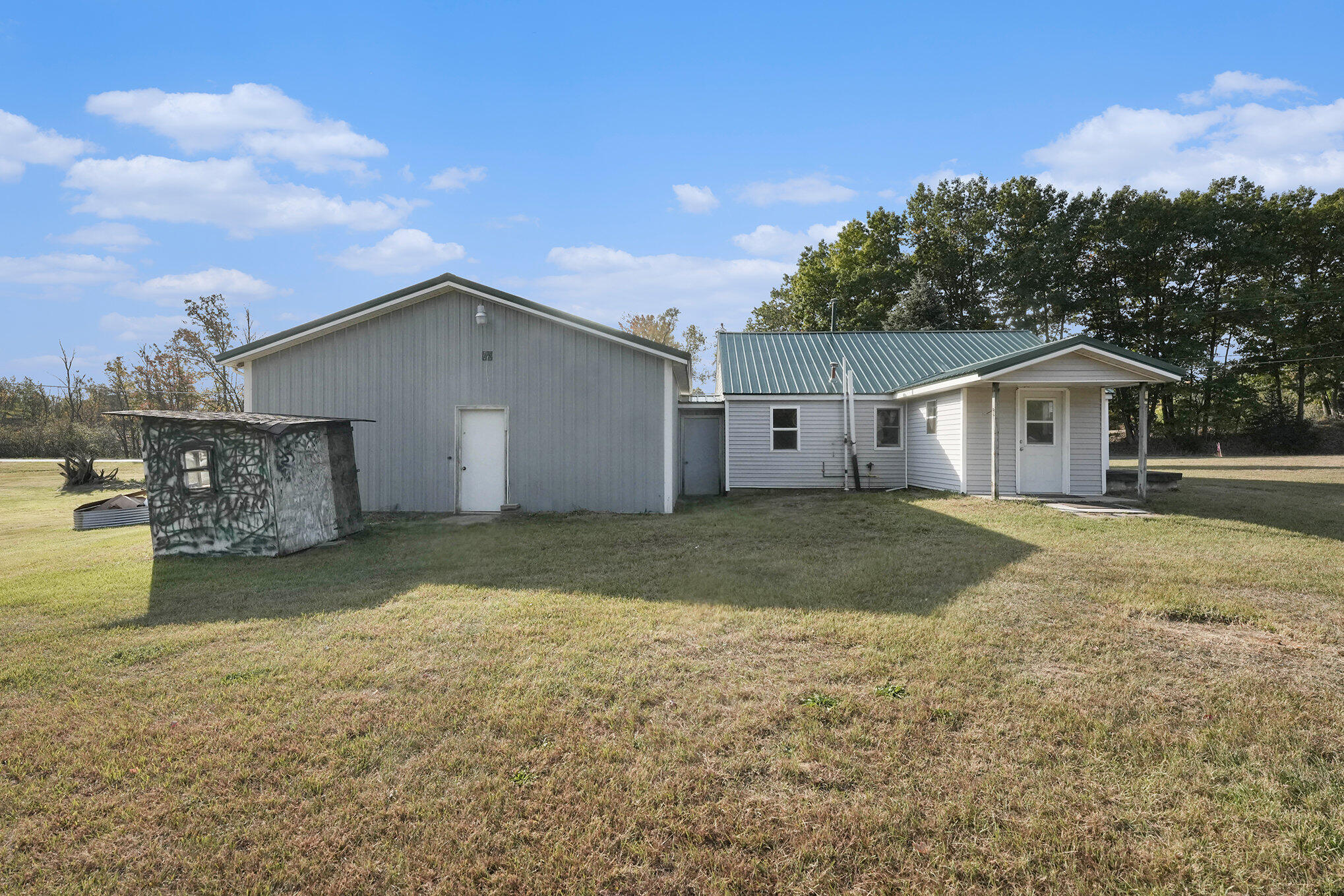 5788 West Stanton Road Stanton, MI 48888 - Photo 15 of 18 015_photo_oct_11_2024_9_35_11_am