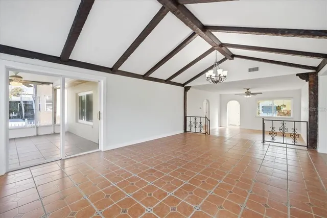 a view of an entryway with an empty room