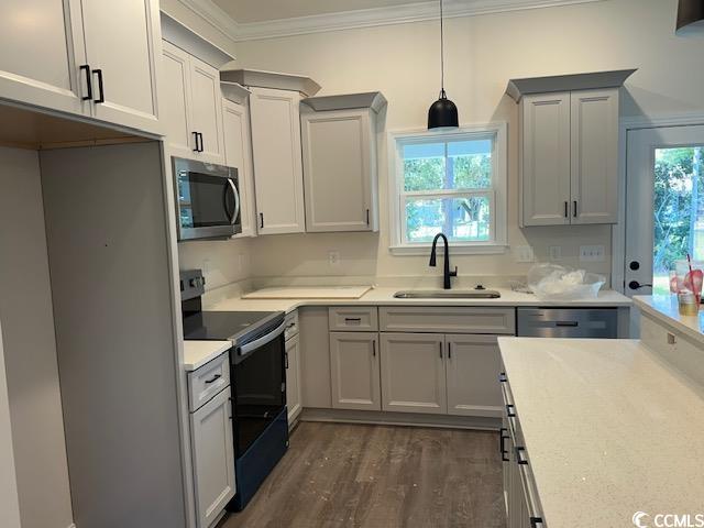 3393 Dusty Road Loris, SC 29569 - Photo 8 of 15 Kitchen featuring appliances with stainless steel
