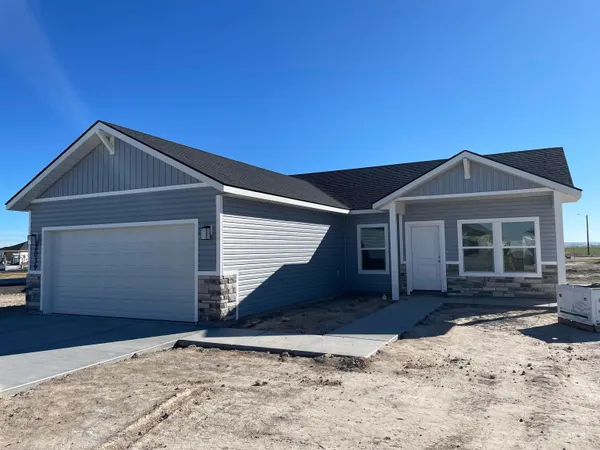 $344,900 | 2039 Lowline Avenue, Twin Falls, ID 83301