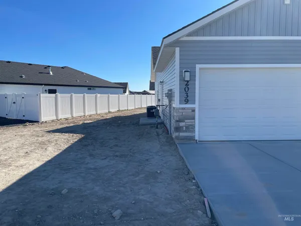 $344,900 | 2039 Lowline Avenue, Twin Falls, ID 83301