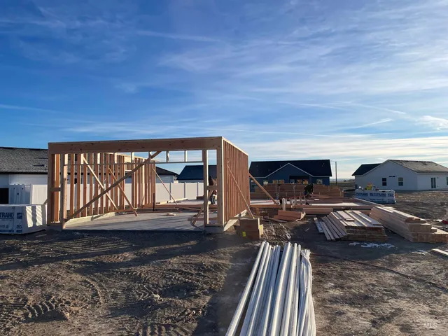 $334,900 | 2039 Lowline Avenue, Twin Falls, ID 83301