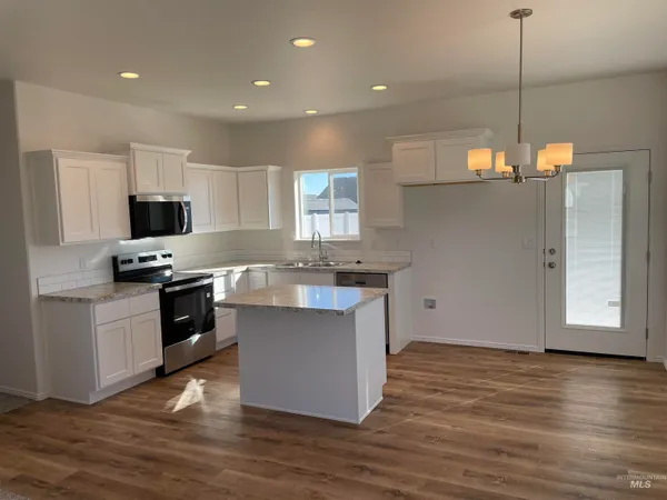 $344,900 | 2039 Lowline Avenue, Twin Falls, ID 83301