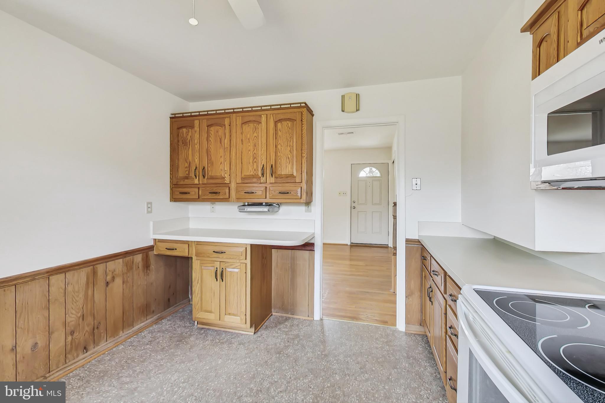 1208 Pinewood Drive Frederick, MD 21701 - Photo 4 of 53