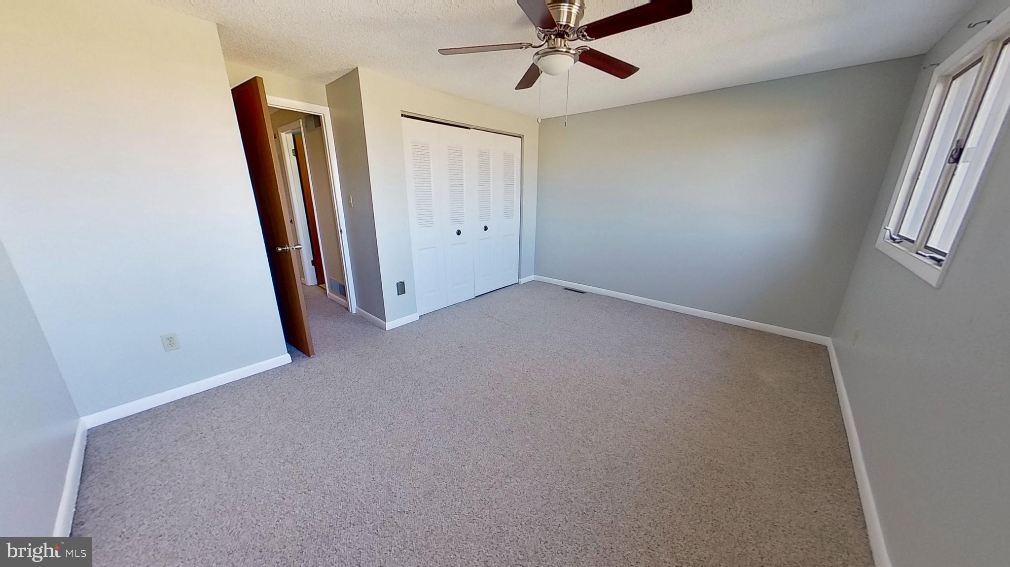 57 Beck Road York, PA 17403 - Photo 5 of 8 an empty room with a mirror