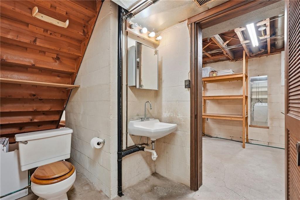 149 Reed Drive Clairton, PA 15025 - Photo 31 of 43 Gallery Image 31