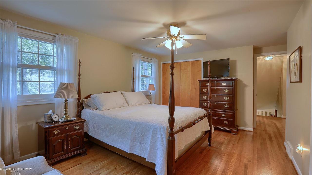 6010 Deguise Court Rochester, MI 48306 - Photo 17 of 31 Master Bedroom 2nd View
