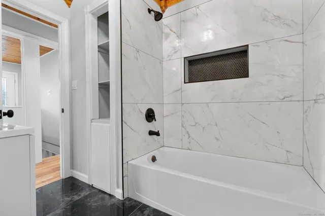 $409,000 | 160 Brooks Hill Road, Wolcott, CT 06716