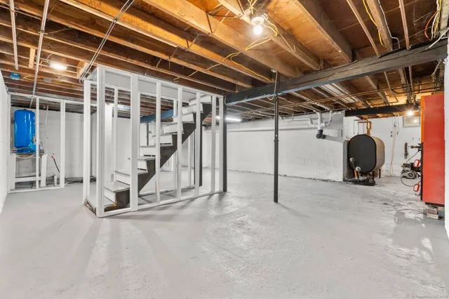 $409,000 | 160 Brooks Hill Road, Wolcott, CT 06716