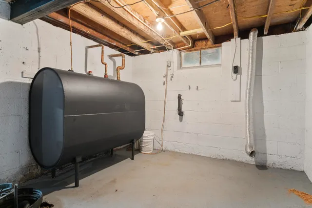 $409,000 | 160 Brooks Hill Road, Wolcott, CT 06716