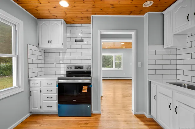 $409,000 | 160 Brooks Hill Road, Wolcott, CT 06716