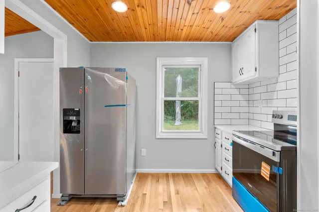 $409,000 | 160 Brooks Hill Road, Wolcott, CT 06716