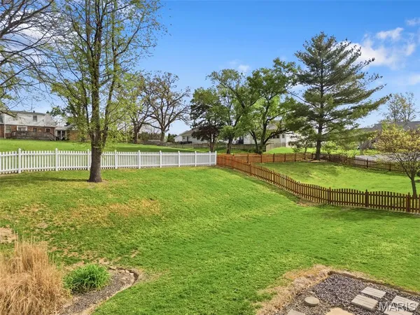 $375,000 | 41 McClay Trail Drive, St. Peters, MO 63376